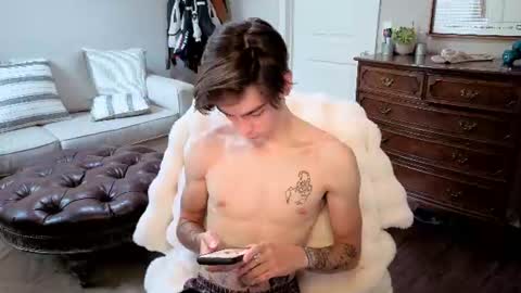 str8whiteboy21 online show from June 18, 2:00 pm