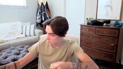 str8whiteboy21 online show from June 21, 4:34 pm