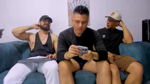 Snapshot of straight__friends chatting on September 10, 2:16 pm straight__friends online show from September 10, 2:16 pm