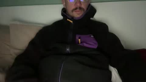 straightfirelotus69420_ online show from April 22, 9:14 am