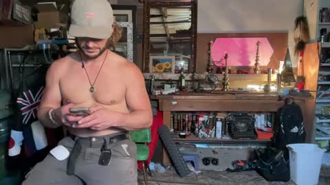 Cowboy Zuhly online show from April 14, 12:22 am