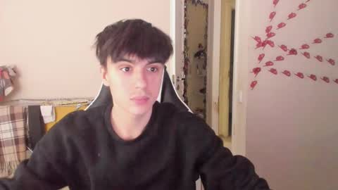 Snapshot of stralght_twinks chatting on February 24, 4:26 pm Ray online show from February 24, 4:26 pm