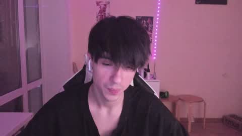 Snapshot of stralght_twinks chatting on December 25, 4:43 pm Ray online show from December 25, 4:43 pm