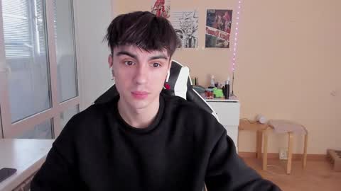 Snapshot of stralght_twinks chatting on January 27, 7:45 am Ray online show from January 27, 7:45 am