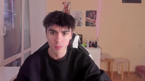 Snapshot of stralght_twinks chatting on February 16, 3:05 pm Ray online show from February 16, 3:05 pm