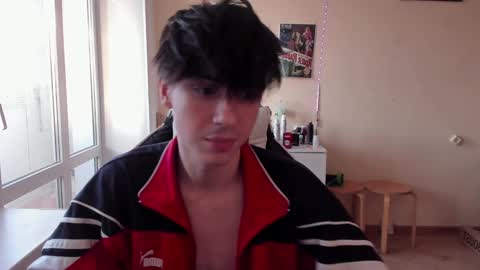 Snapshot of stralght_twinks chatting on January 6, 9:41 am Ray online show from January 6, 9:41 am