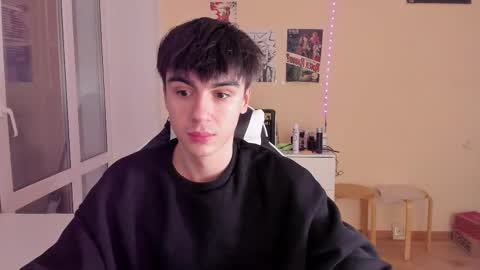 Snapshot of stralght_twinks chatting on February 13, 3:14 pm Ray online show from February 13, 3:14 pm