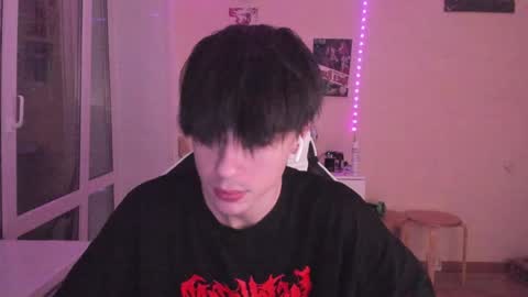 Snapshot of stralght_twinks chatting on December 30, 1:48 am Ray online show from December 30, 1:48 am