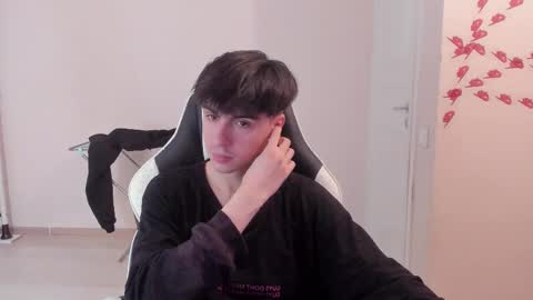 Snapshot of stralght_twinks chatting on March 5, 1:17 pm Ray online show from March 5, 1:17 pm