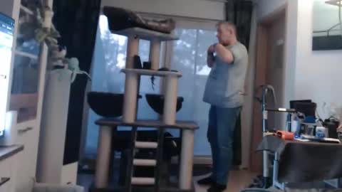 Snapshot of stranger1966 chatting on October 26, 5:42 am Stranger online show from October 26, 5:42 am