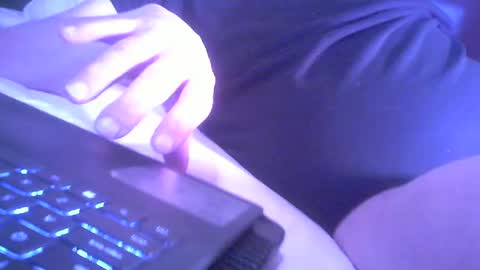 stratocatster online show from December 22, 1:45 am