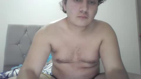 StrawberryBoo online show from December 29, 4:38 am