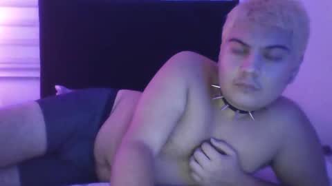 StrawberryBoo online show from February 6, 5:35 am