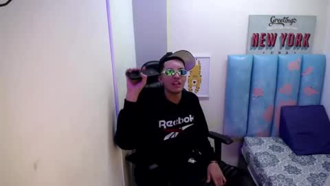 Street online show from April 20, 7:38 pm