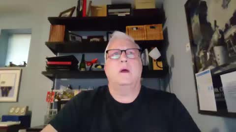 Stroking For You online show from October 19, 5:49 pm