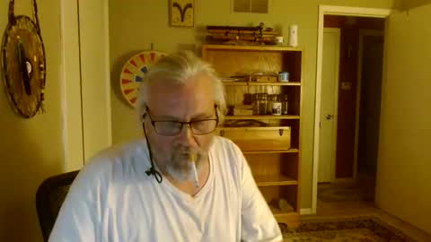 Snapshot of stroknpoker chatting on October 18, 4:50 am stroknpoker online show from October 18, 4:50 am