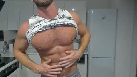 Snapshot of strong_arni chatting on February 9, 4:50 pm Strong Arni online show from February 9, 4:50 pm