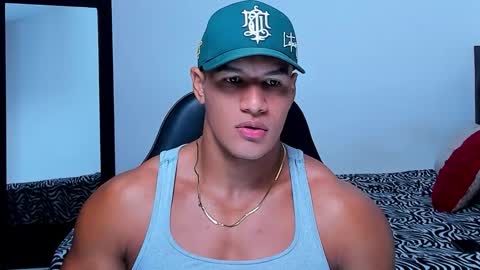 strong_criss online show from February 6, 12:02 pm