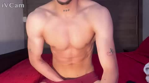 stronghardlatino online show from May 1, 5:04 pm