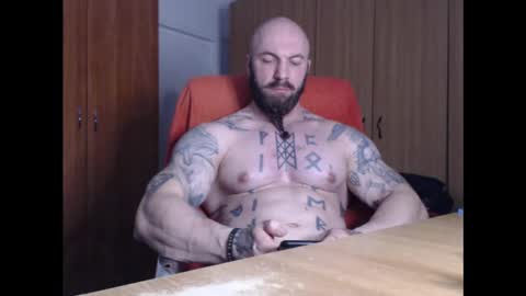 Snapshot of strongivan chatting on February 2, 6:53 pm StrongIvan online show from February 2, 6:53 pm