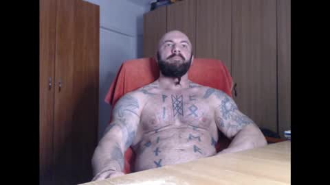 Snapshot of strongivan chatting on March 3, 5:18 am StrongIvan online show from March 3, 5:18 am