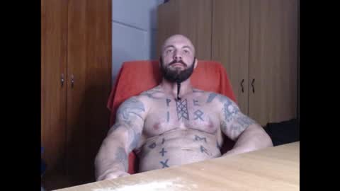 Snapshot of strongivan chatting on September 9, 6:29 pm StrongIvan online show from September 9, 6:29 pm