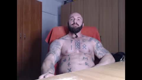 Snapshot of strongivan chatting on February 17, 7:21 pm StrongIvan online show from February 17, 7:21 pm