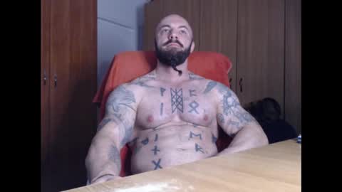 Snapshot of strongivan chatting on January 17, 5:00 am StrongIvan online show from January 17, 5:00 am