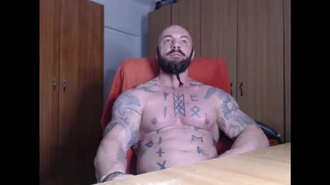 Snapshot of strongivan chatting on February 4, 5:10 am StrongIvan online show from February 4, 5:10 am