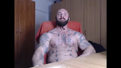 Snapshot of strongivan chatting on February 19, 6:00 am StrongIvan online show from February 19, 6:00 am