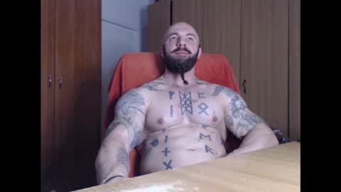 Snapshot of strongivan chatting on February 2, 7:52 am StrongIvan online show from February 2, 7:52 am