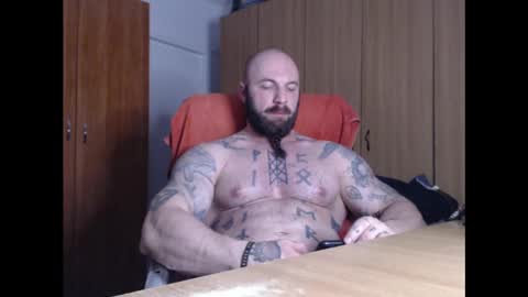 Snapshot of strongivan chatting on February 20, 7:19 pm StrongIvan online show from February 20, 7:19 pm