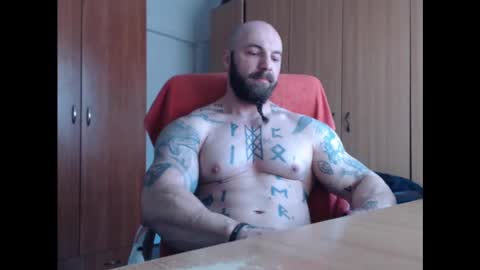 Snapshot of strongivan chatting on January 2, 7:33 am StrongIvan online show from January 2, 7:33 am