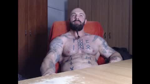 Snapshot of strongivan chatting on October 10, 5:01 am StrongIvan online show from October 10, 5:01 am