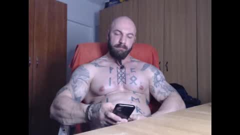 Snapshot of strongivan chatting on January 5, 7:07 pm StrongIvan online show from January 5, 7:07 pm