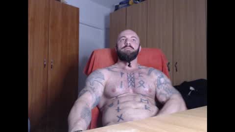 Snapshot of strongivan chatting on February 24, 5:11 am StrongIvan online show from February 24, 5:11 am