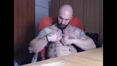 Snapshot of strongivan chatting on January 10, 6:49 pm StrongIvan online show from January 10, 6:49 pm