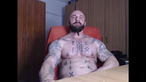 Snapshot of strongivan chatting on January 8, 7:13 pm StrongIvan online show from January 8, 7:13 pm