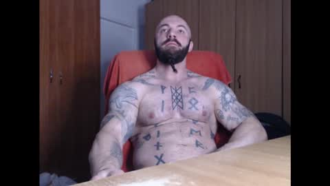 Snapshot of strongivan chatting on January 23, 5:02 am StrongIvan online show from January 23, 5:02 am