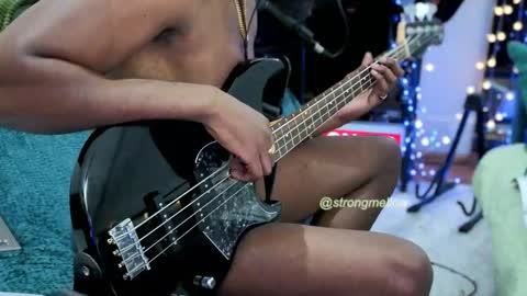 strongmellow online show from December 19, 7:11 pm