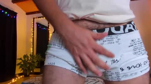 strosa_ online show from December 6, 2:57 am
