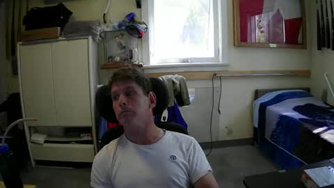 Snapshot of stturbo chatting on October 1, 4:22 pm stturbo online show from October 1, 4:22 pm