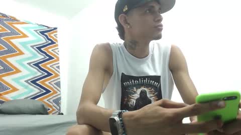 stuart_17 online show from October 10, 7:02 am