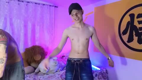 Snapshot of stuart_boy_ chatting on December 3, 1:32 pm stuart_boy_ online show from December 3, 1:32 pm
