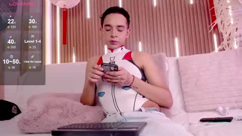 STUART online show from February 6, 8:50 pm