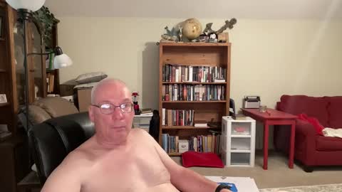 studballs1 online show from April 30, 8:38 pm