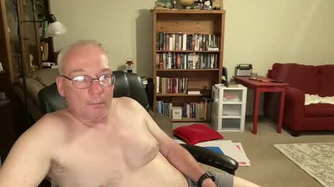 studballs1 online show from May 11, 1:18 am