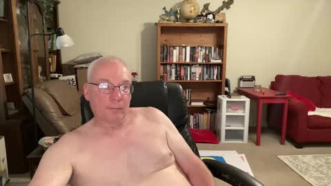 studballs1 online show from May 8, 6:41 pm
