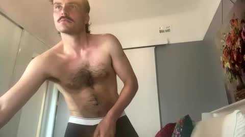 stupid_fellow online show from January 8, 9:34 pm