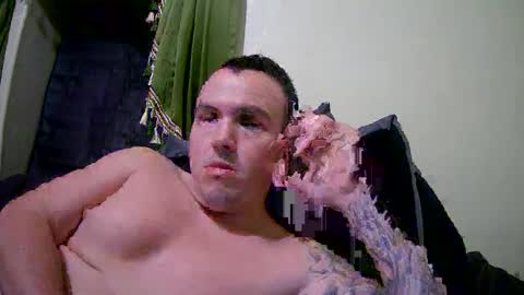 Snapshot of styles1003 chatting on January 8, 5:16 am styles1003 online show from January 8, 5:16 am